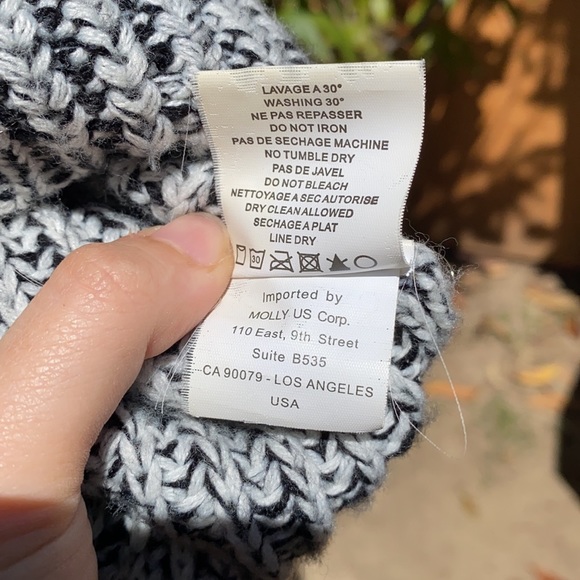 Mock neck sweater (SOLD) - Picture 7 of 7